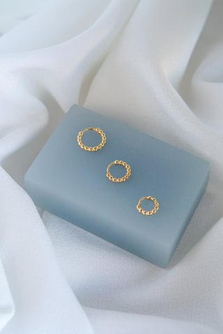 Small dots hoop gold plated (9mm)