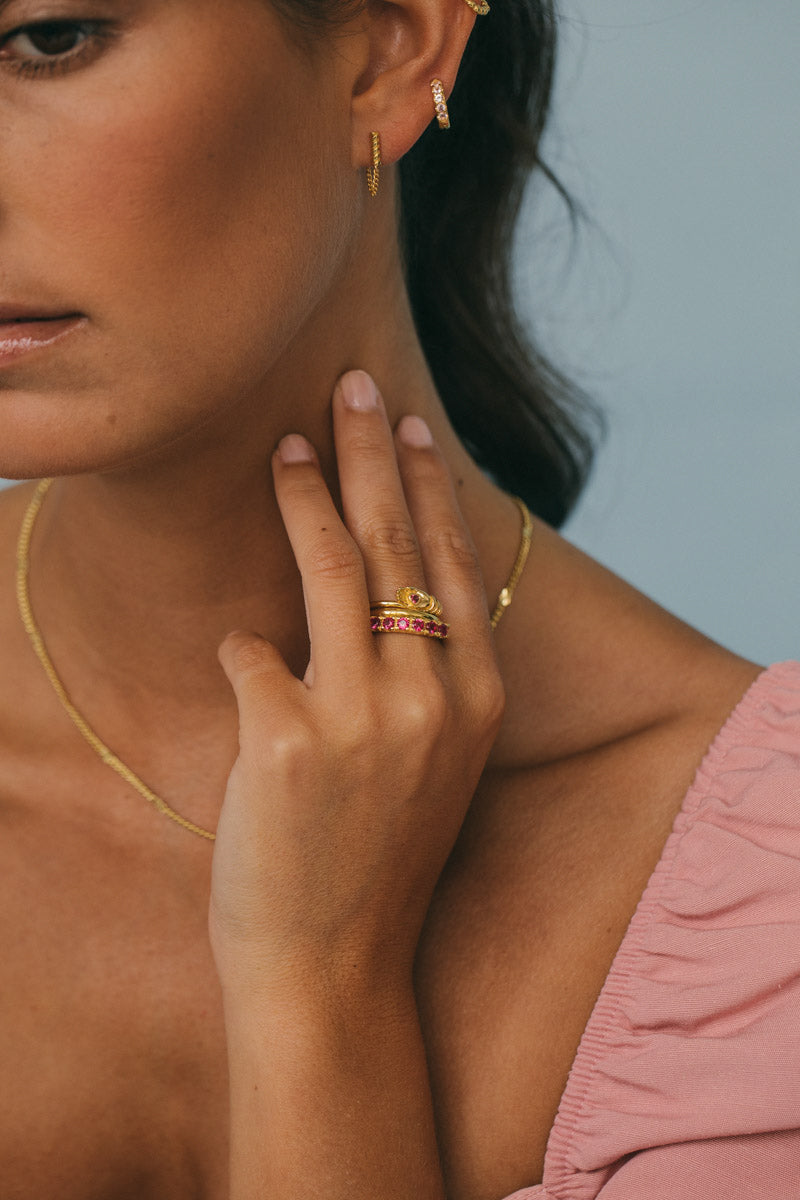 Vintage fuchsia ring gold plated