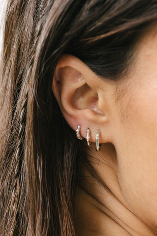 Hammered hoop silver large (13mm)