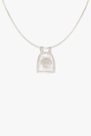 Scallop Medallion Necklace Silver